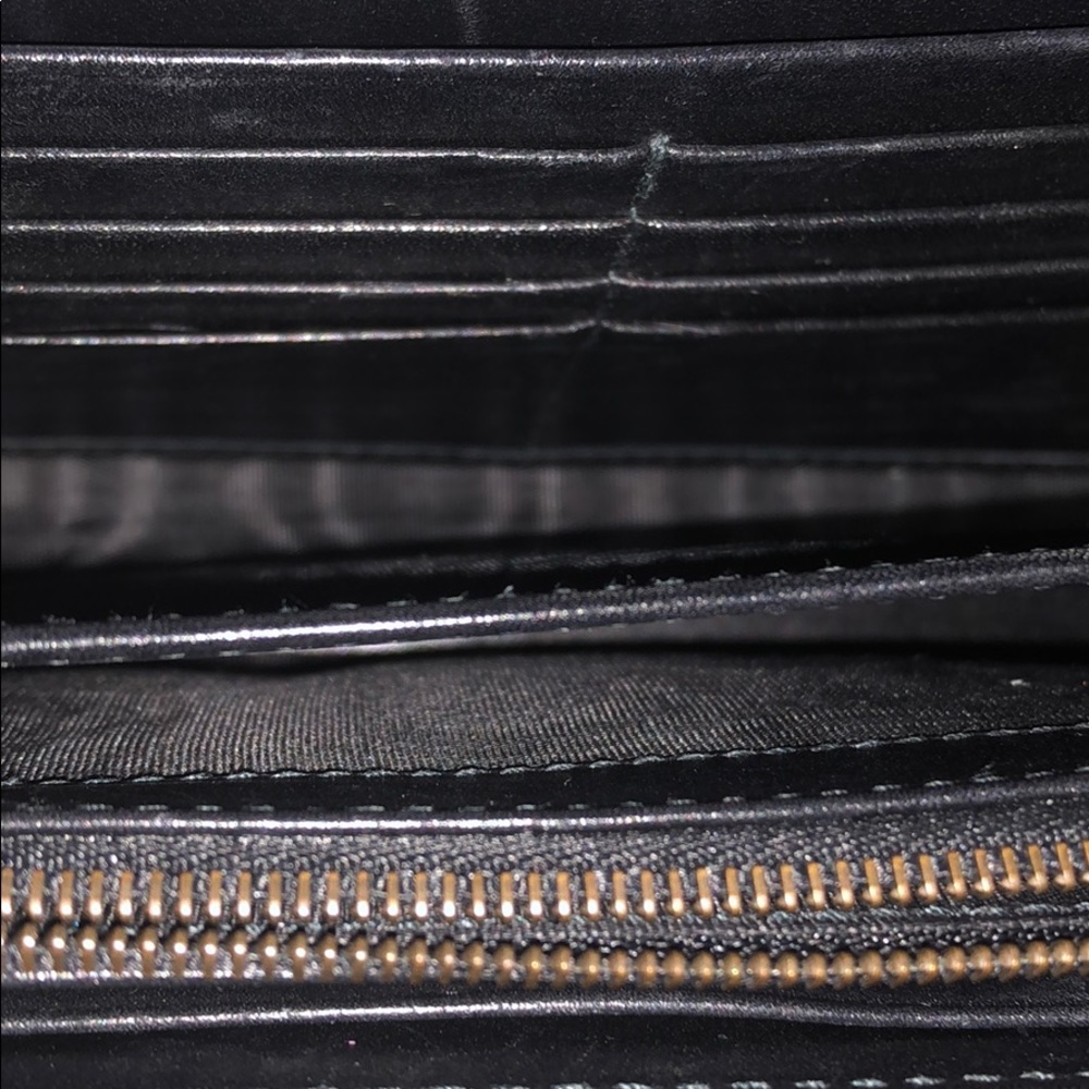 Black Gucci Mormont gold chain wallet bag - Picture 7 of 10